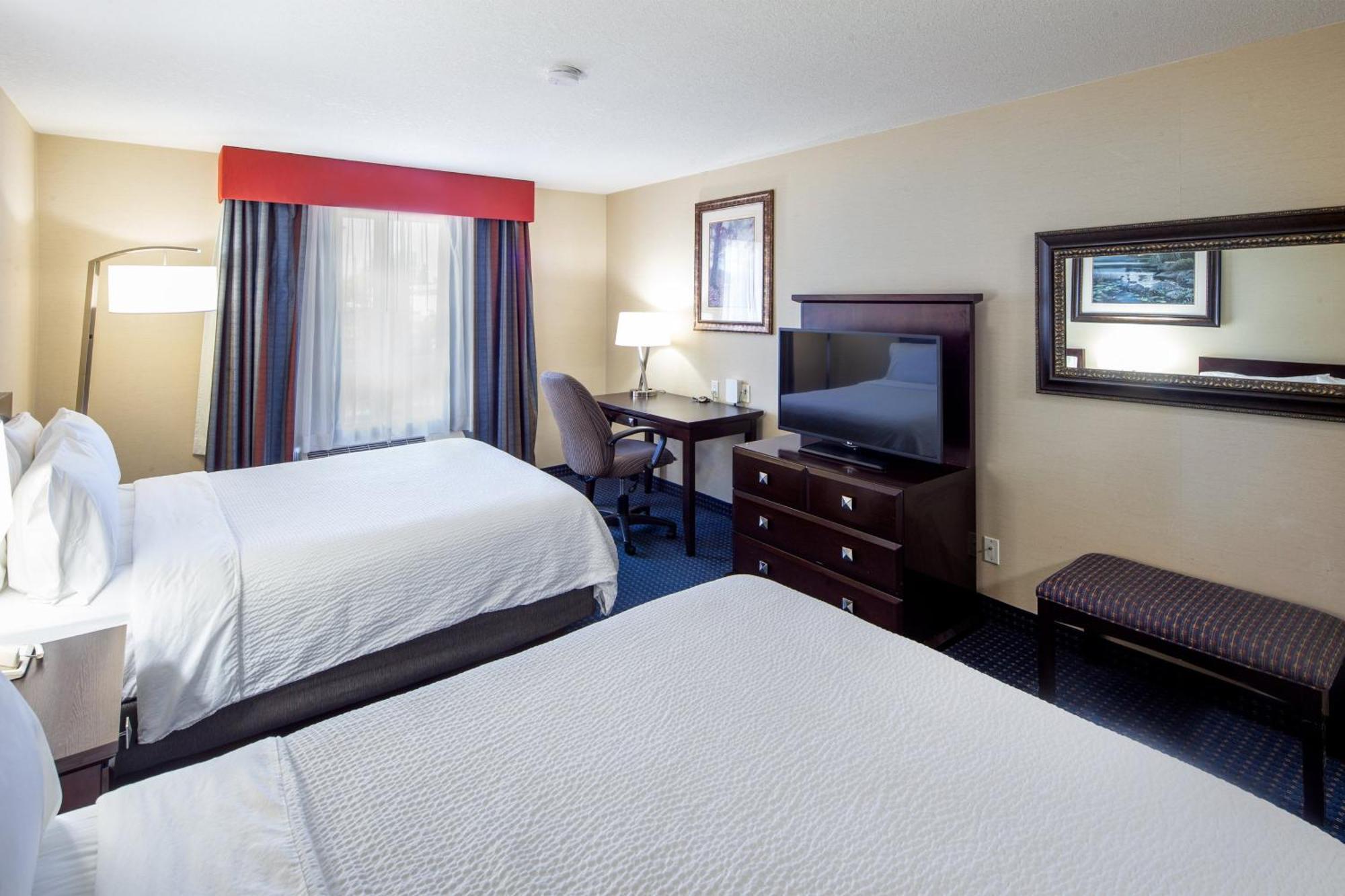 Holiday Inn Express Hotel & Suites Edson By Ihg Bagian luar foto