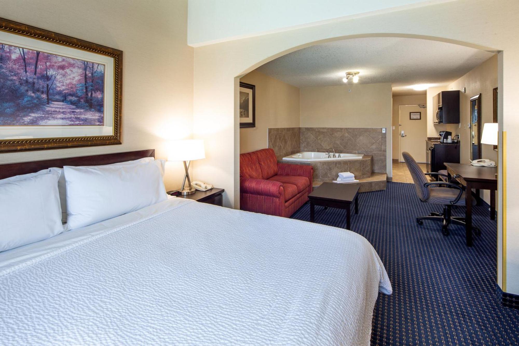 Holiday Inn Express Hotel & Suites Edson By Ihg Bagian luar foto