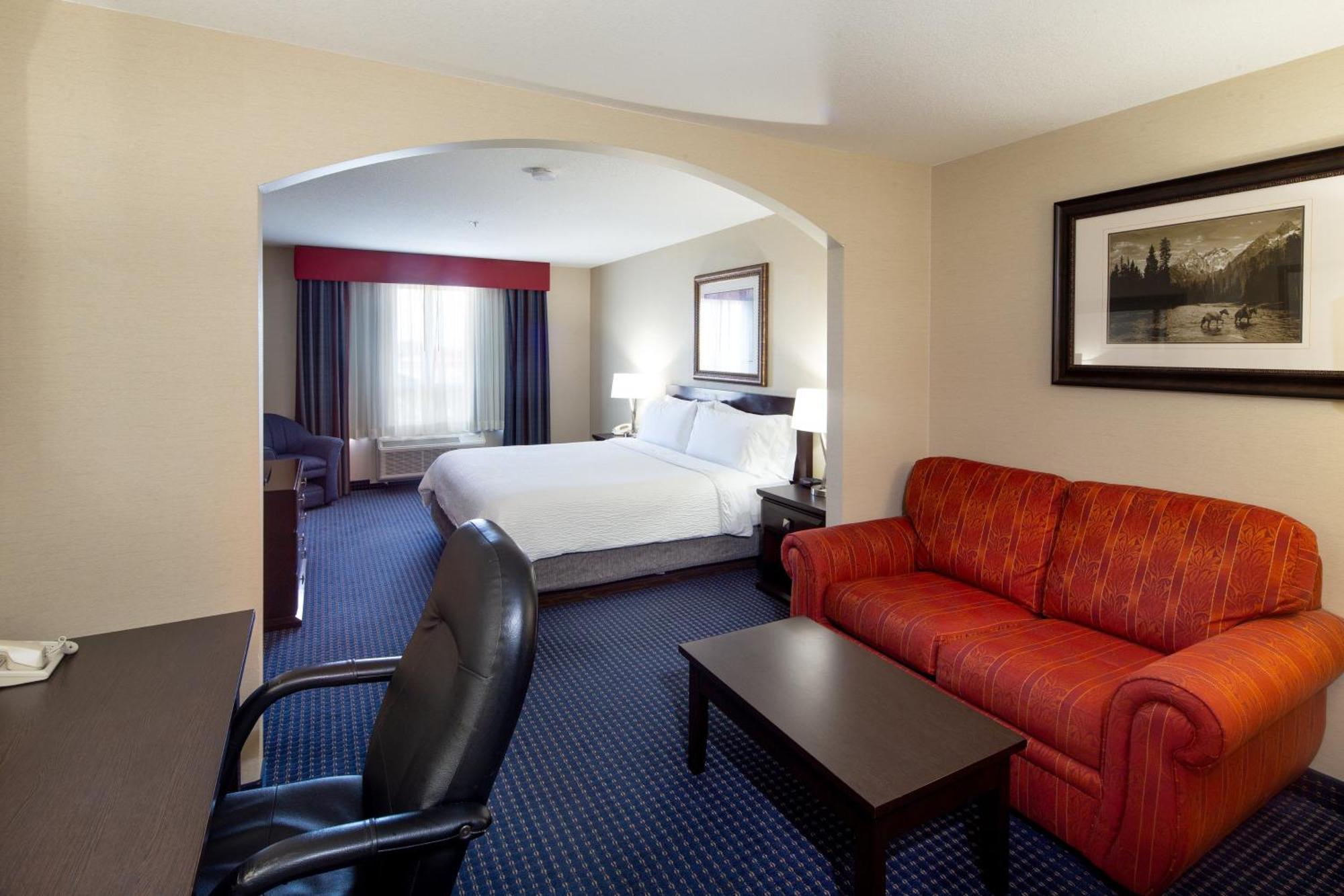 Holiday Inn Express Hotel & Suites Edson By Ihg Bagian luar foto