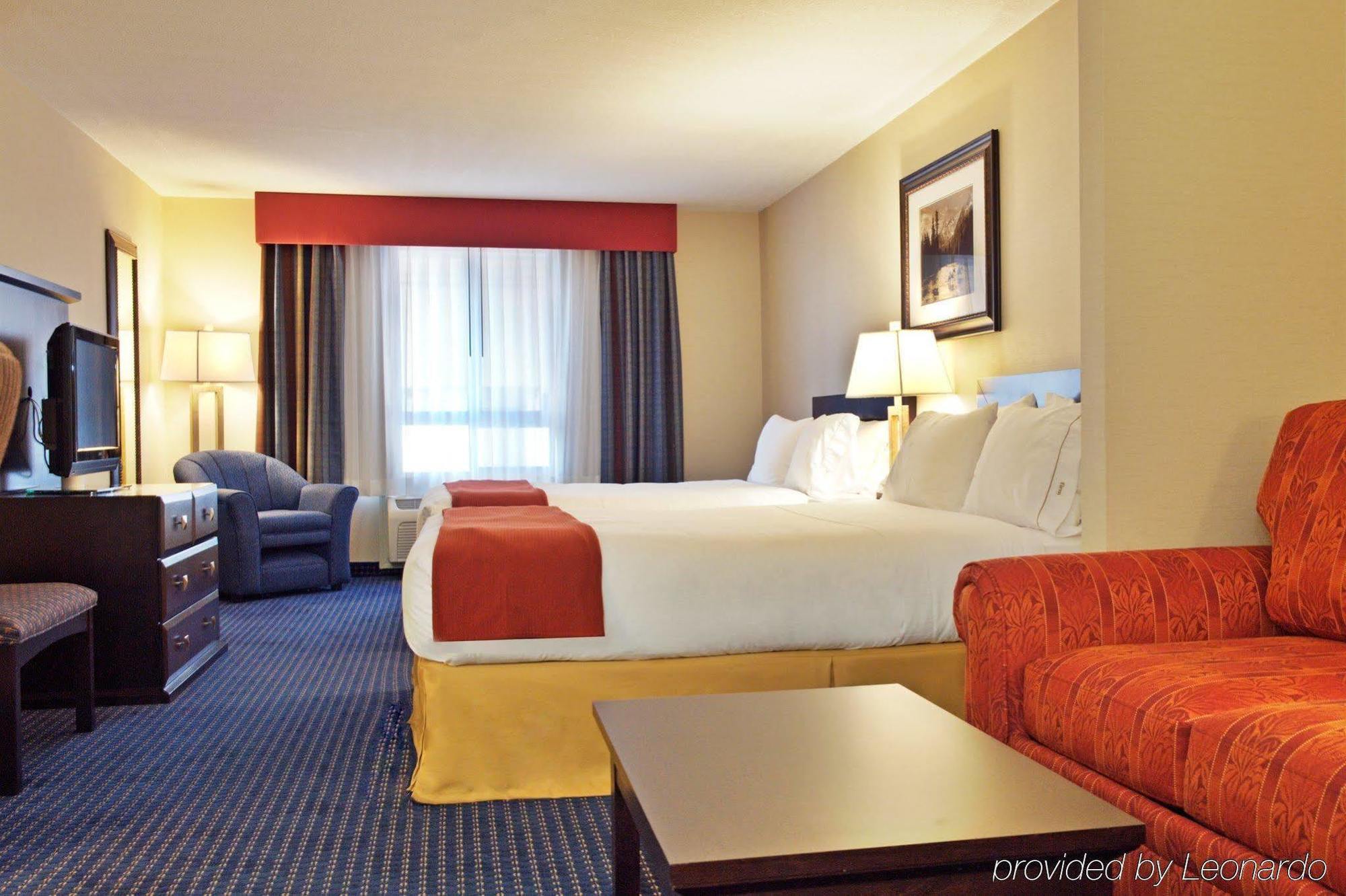 Holiday Inn Express Hotel & Suites Edson By Ihg Bagian luar foto