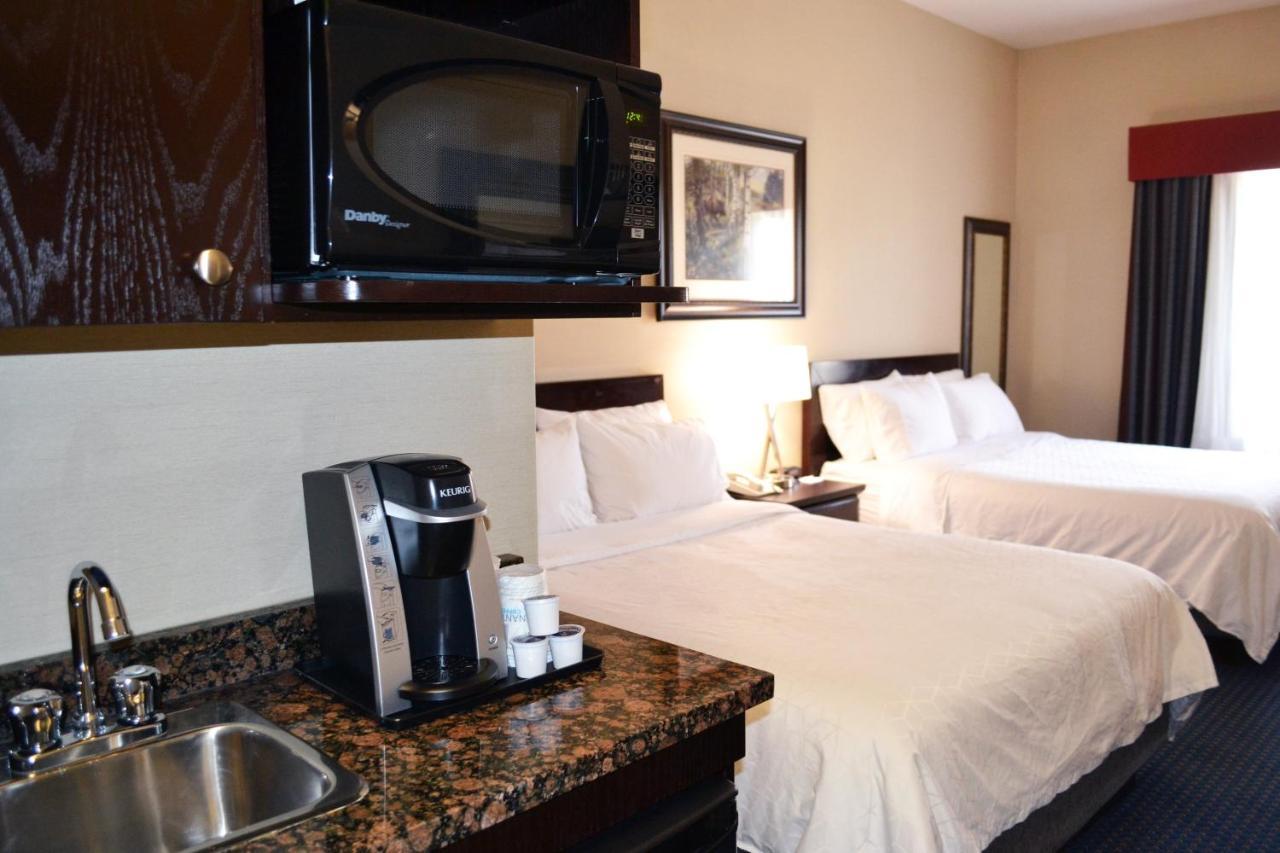 Holiday Inn Express Hotel & Suites Edson By Ihg Bagian luar foto
